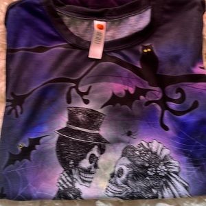 Halloween tshirt ,size X-Large pull over